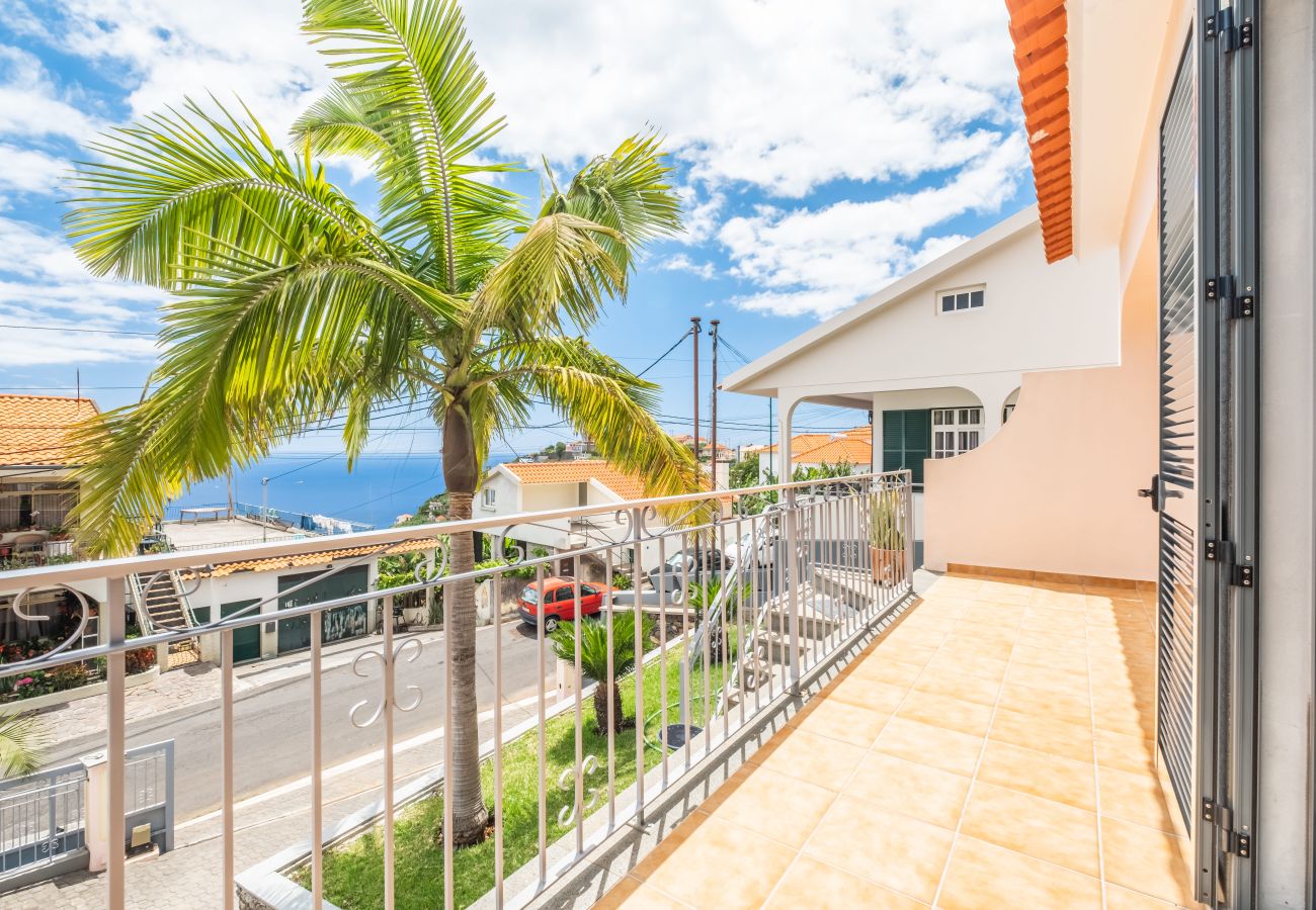 House in Ponta do Sol - Atlantic Ocean Breeze