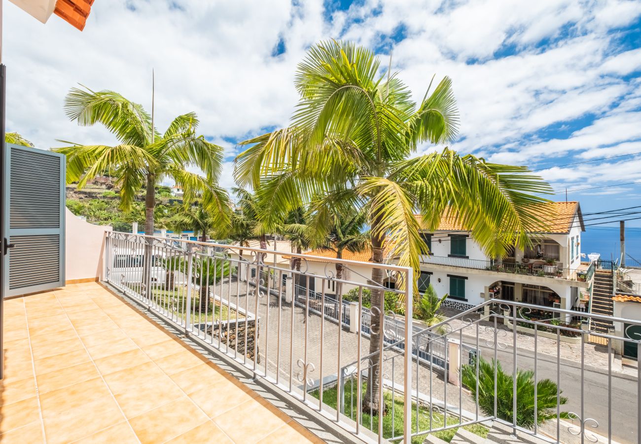 House in Ponta do Sol - Atlantic Ocean Breeze