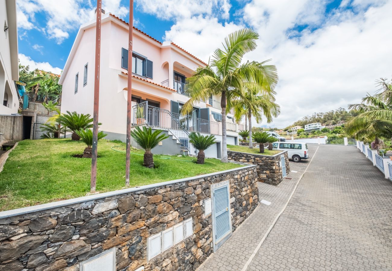 House in Ponta do Sol - Atlantic Ocean Breeze