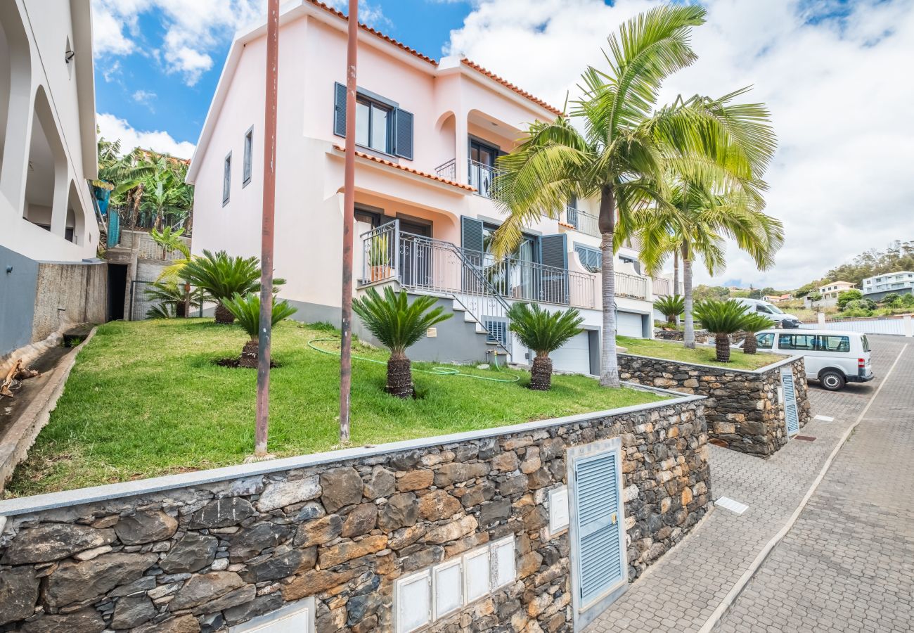 House in Ponta do Sol - Atlantic Ocean Breeze